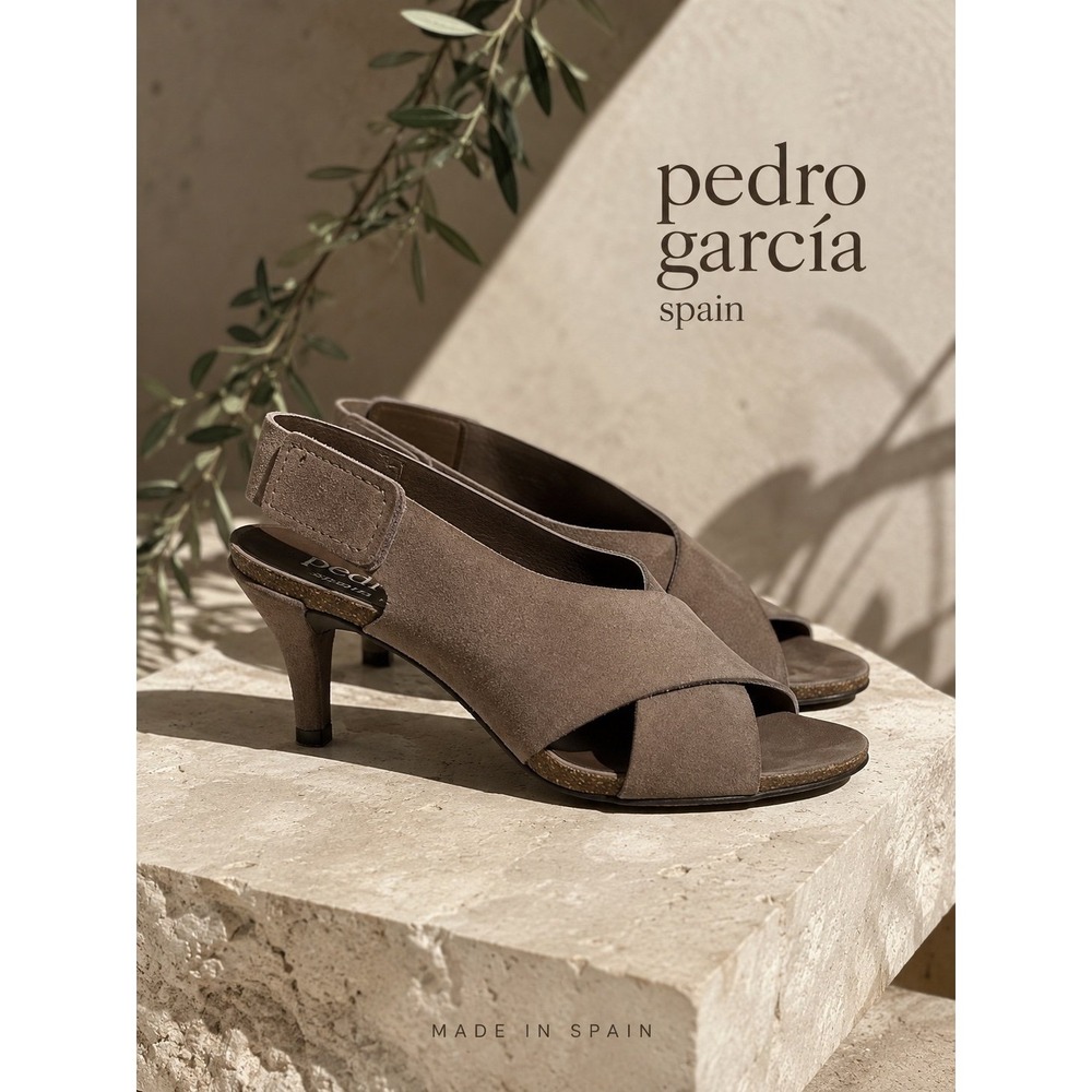 Pedro Garcia Maggie Suede Slingback Sandals EU 36 US 6 Taupe Kitten Heel $575